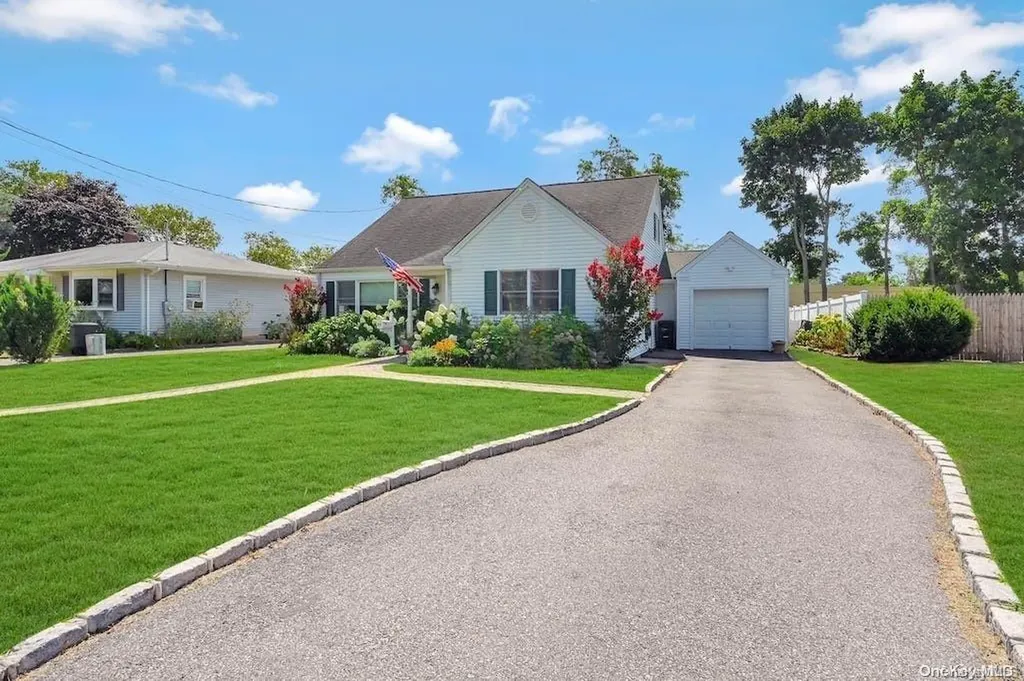 27 Duryea Street Riverhead NY 11901