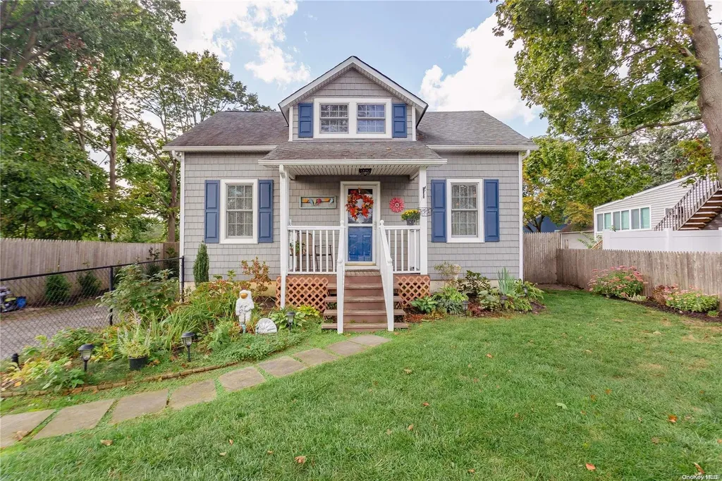 164 Wilson Boulevard Islip NY 11751