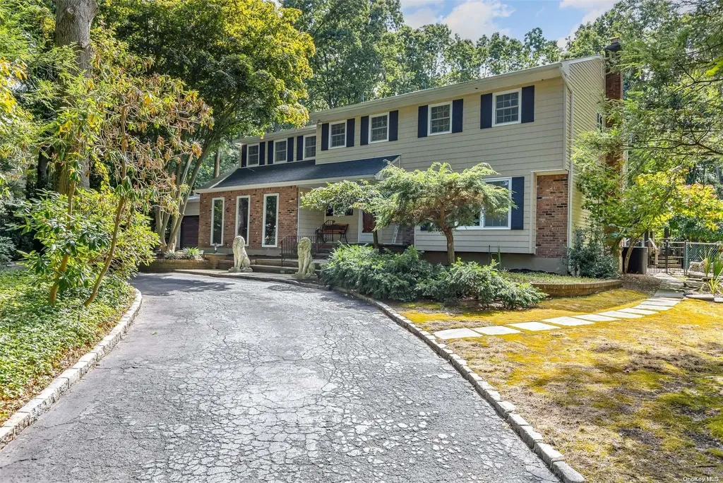 26 Clayton Drive Dix Hills NY 11746