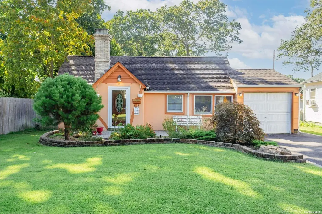 60 Old Commack Road Kings Park NY 11754