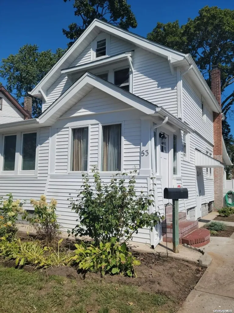 53 E Mineola Avenue Valley Stream NY 11580