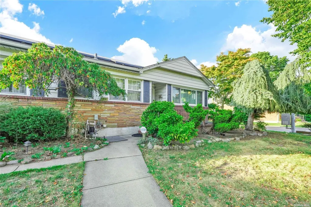 424 Peninsula Boulevard Lynbrook NY 11563