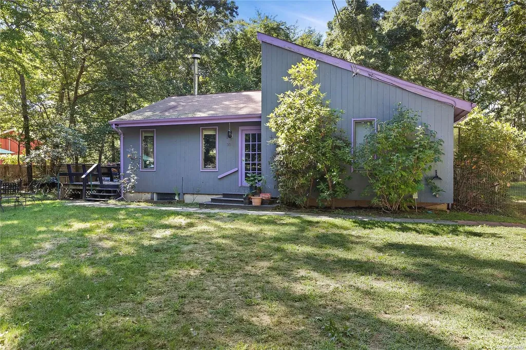 30 8th Street East Hampton NY 11937