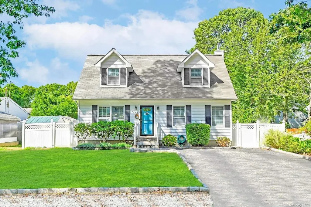 83 Wood Avenue Mastic NY 11950