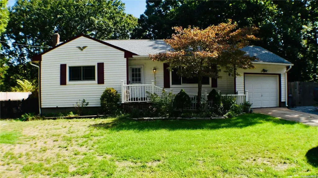 39 Forest Road Centereach NY 11720
