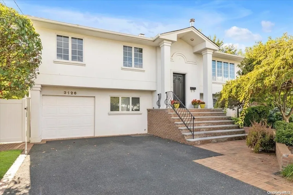 3126 Hewlett Avenue Merrick NY 11566