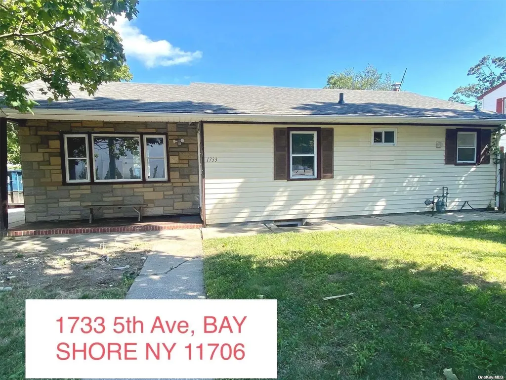 1733 5th Avenue Bay Shore NY 11706
