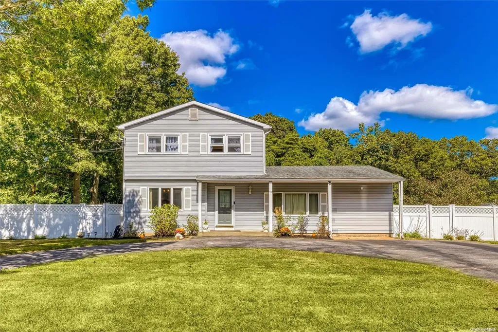 43 Hampton Avenue Mastic NY 11950