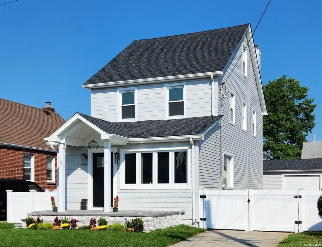 184 Fairfield Avenue Mineola NY 11501