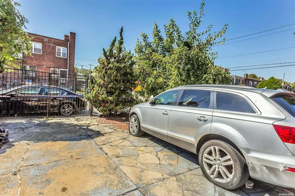 1204 E 84th Street Brooklyn NY 11236