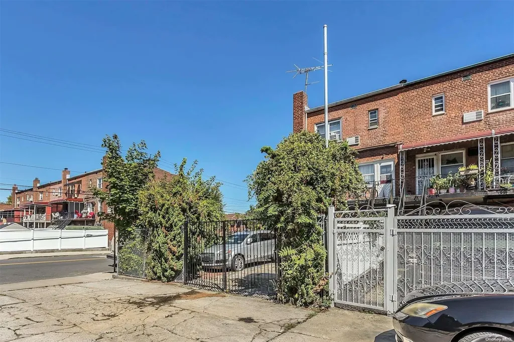 1204 E 84th Street Brooklyn NY 11236