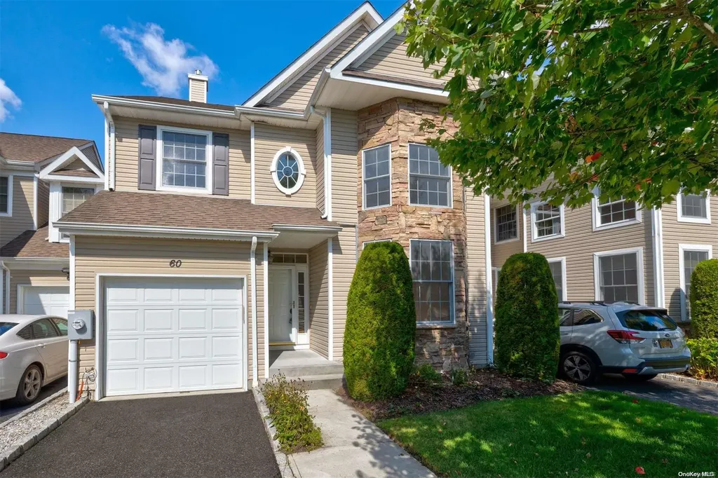 60 Eagle Circle Bohemia NY 11716