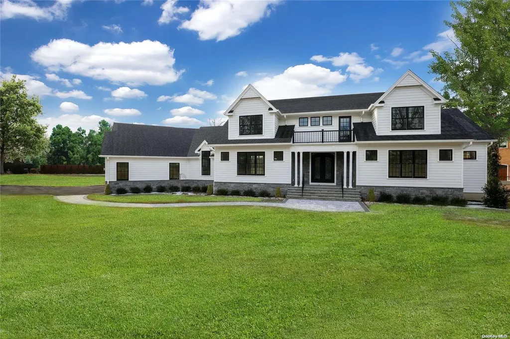 14 Knell Lane Dix Hills NY 11746