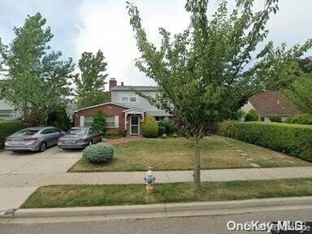 29 Windmill Lane Levittown NY 11756