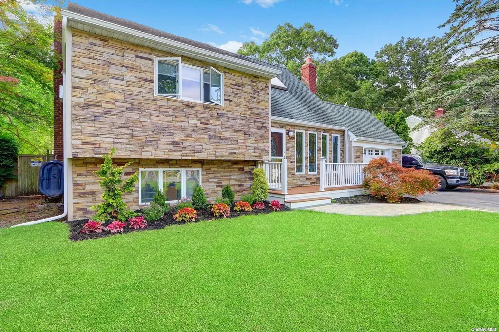 14 Maple Avenue Bellport NY 11713