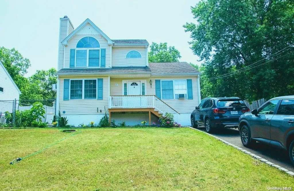 14 Kent Place Mastic NY 11950