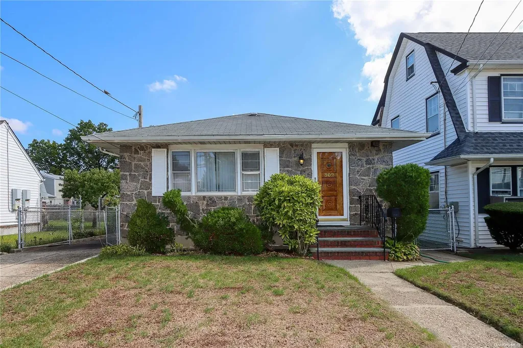 302 Nassau Boulevard Mineola NY 11501