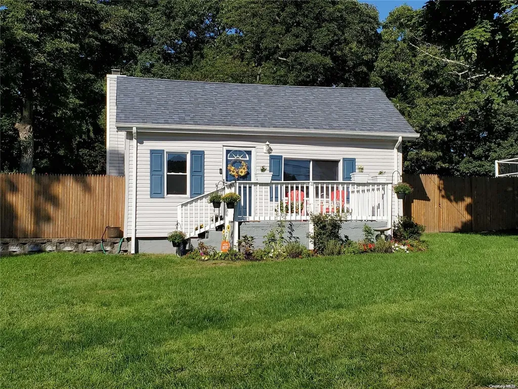 70 Highview Drive Selden NY 11784