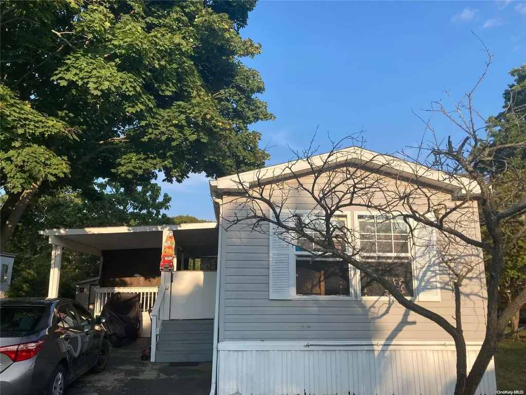 65 Valley Forge Drive Bohemia NY 11716