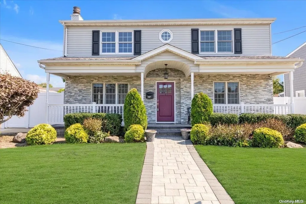 2687 Riverside Avenue Merrick NY 11566
