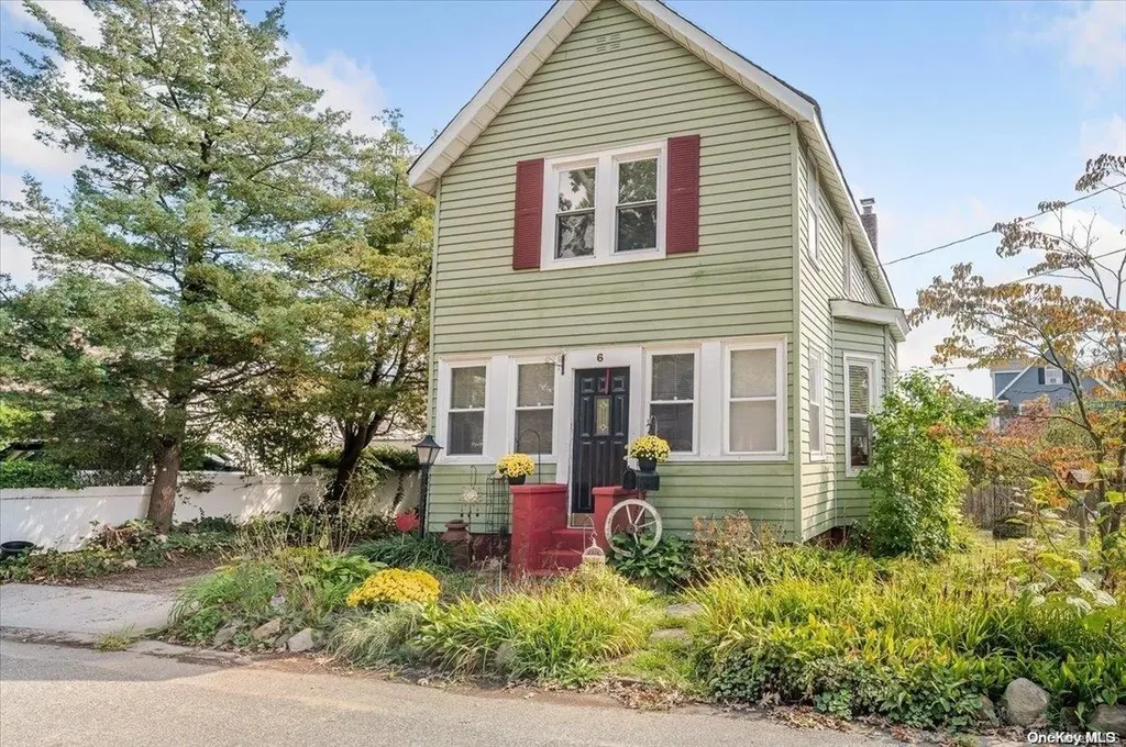 6 Peck Avenue Merrick NY 11566