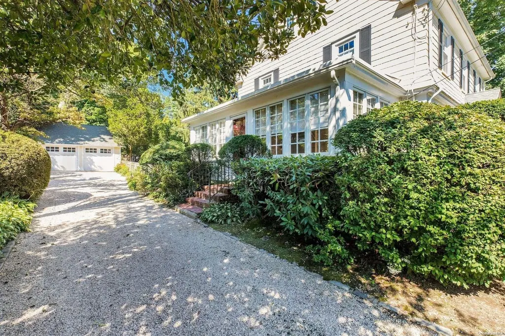 6 Glen Avenue Glen Head NY 11545