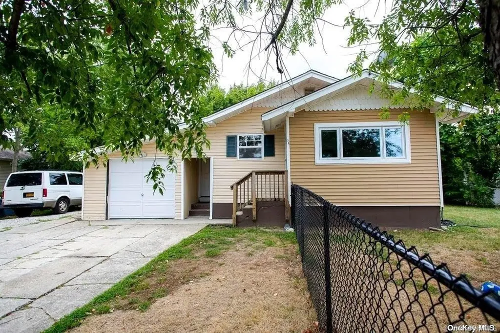 54 E Chestnut Street Central Islip NY 11722