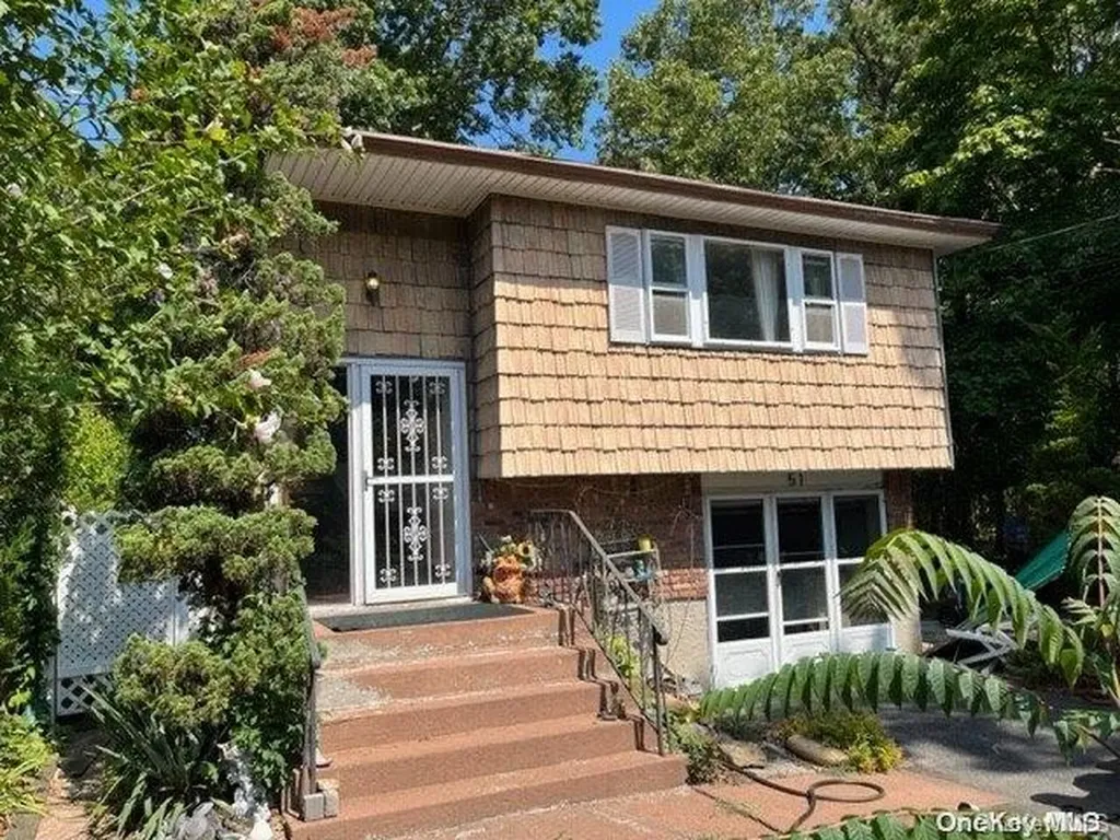 51 Log Road Patchogue NY 11772