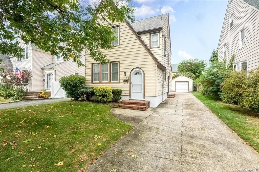 57 Liggett Road Valley Stream NY 11581