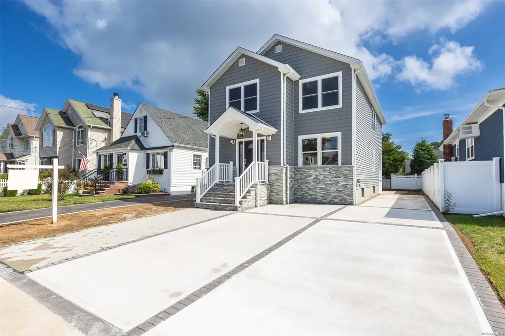 3263 5th Street Oceanside NY 11572