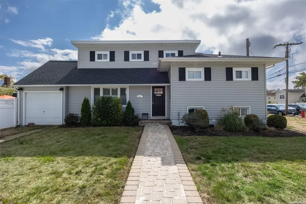 528 Carpenter Avenue Oceanside NY 11572