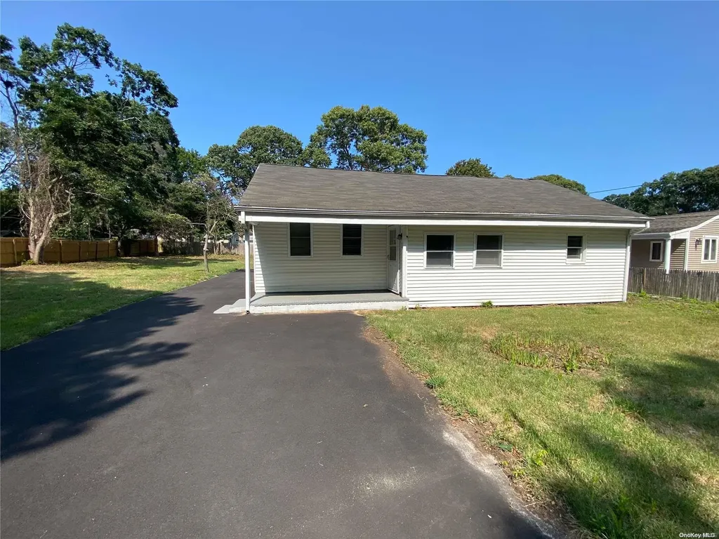 27 Ormond Avenue Selden NY 11784