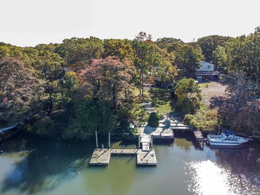 61 Overlook Drive Mastic NY 11950