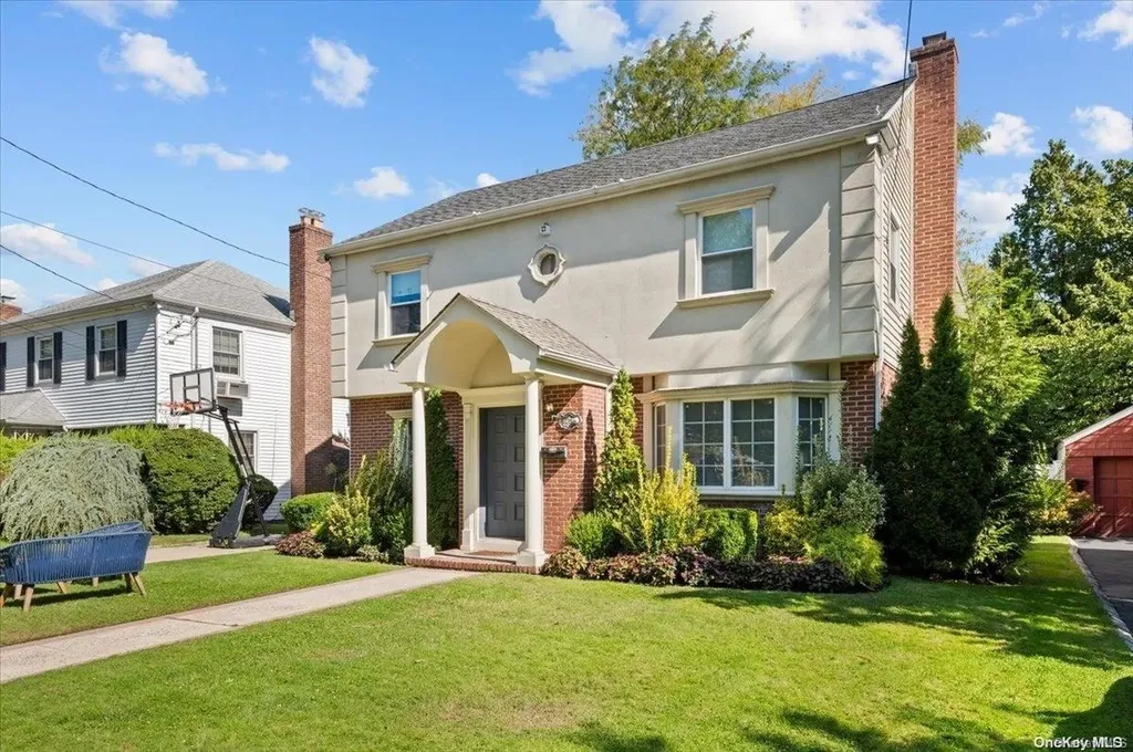 474 Barnard Avenue Cedarhurst NY 11516