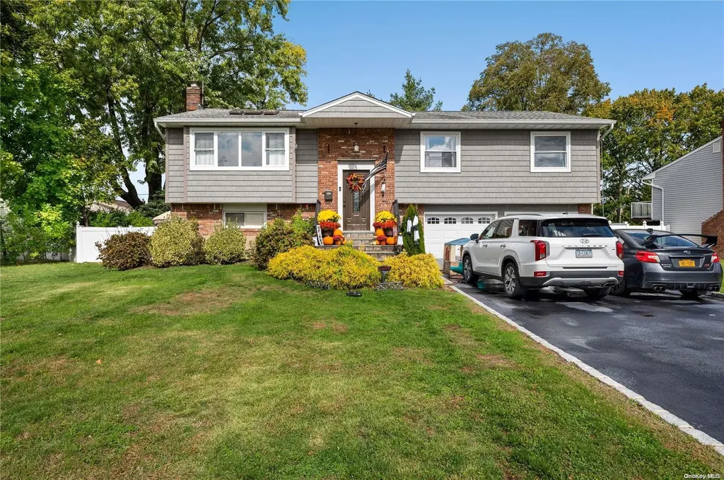 5 Pebble Place Commack NY 11725