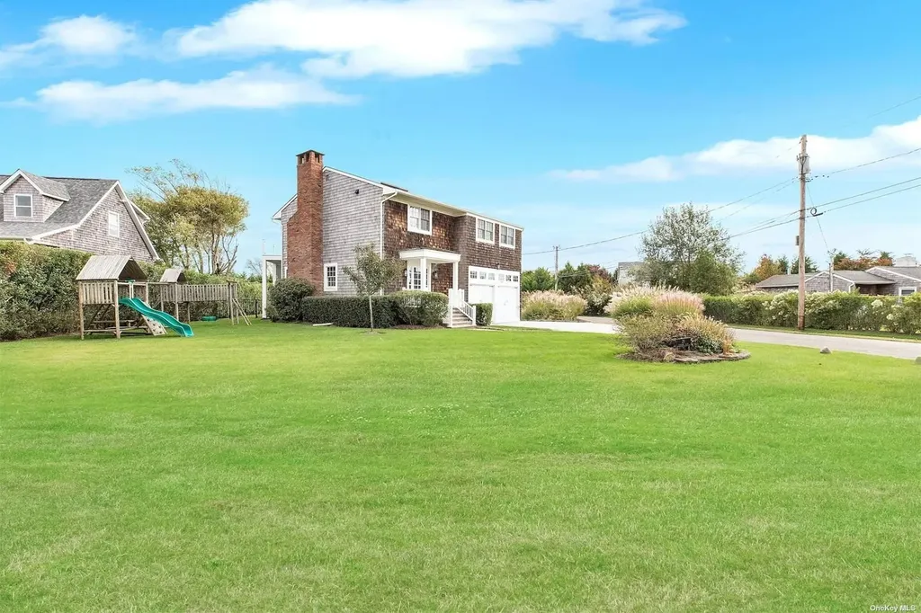 25 Exchange Westhampton Beach NY 11978