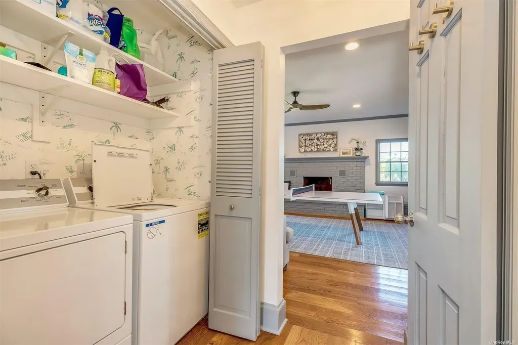 25 Exchange Westhampton Beach NY 11978