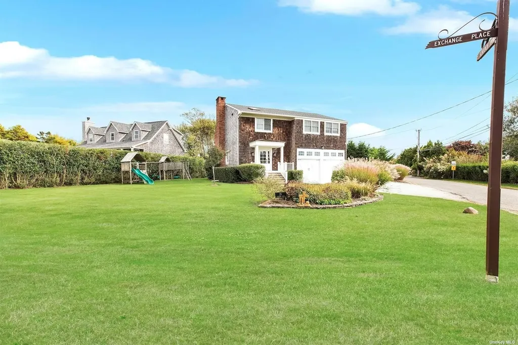 25 Exchange Westhampton Beach NY 11978