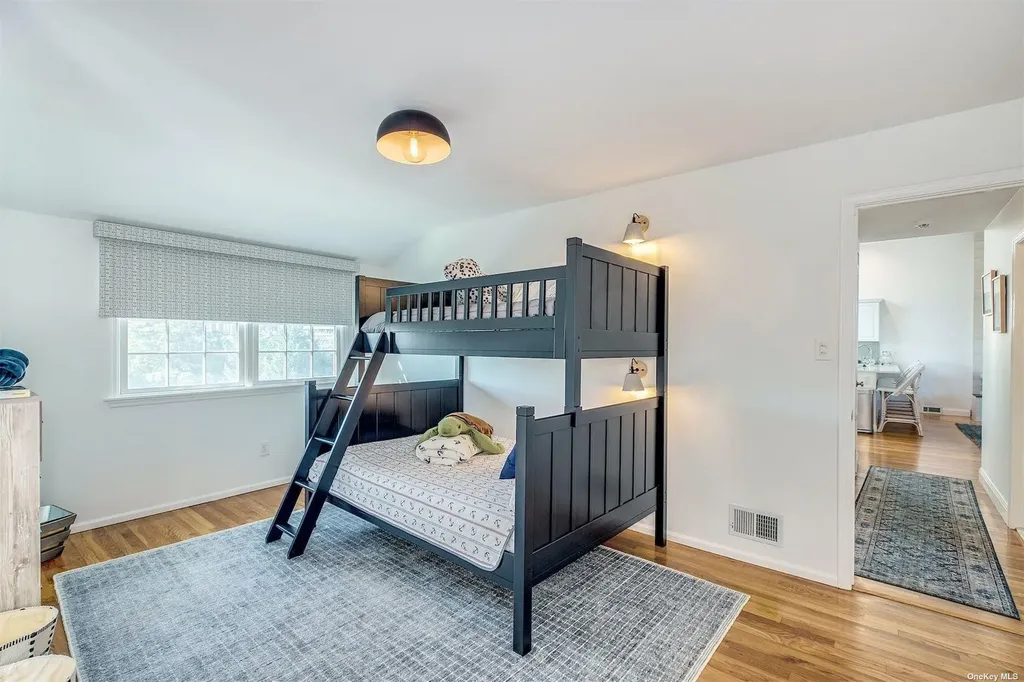 25 Exchange Westhampton Beach NY 11978