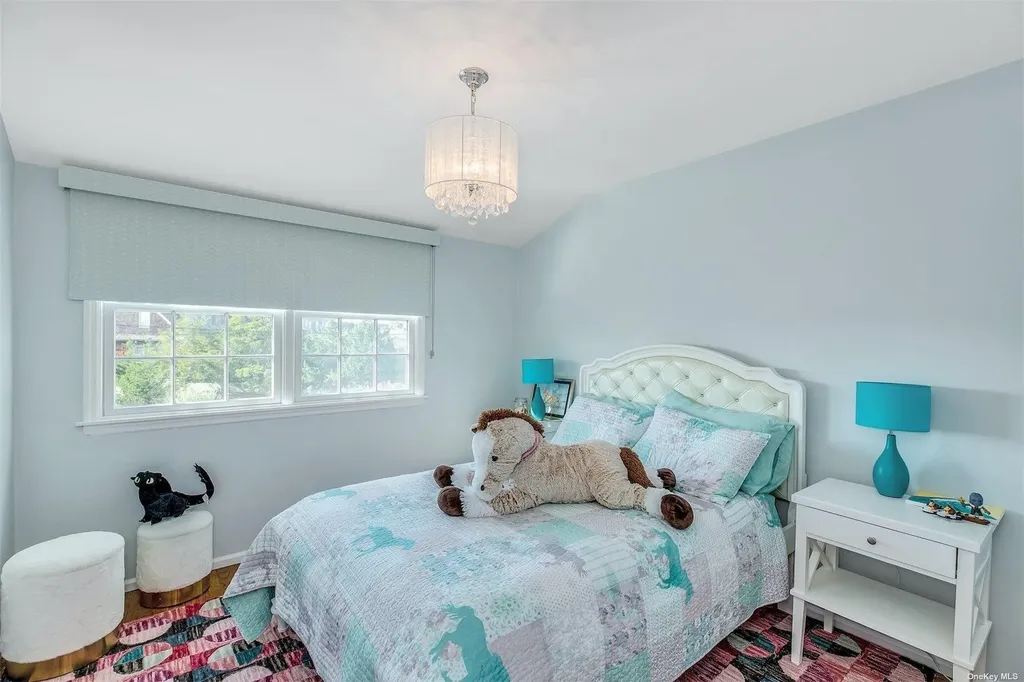25 Exchange Westhampton Beach NY 11978