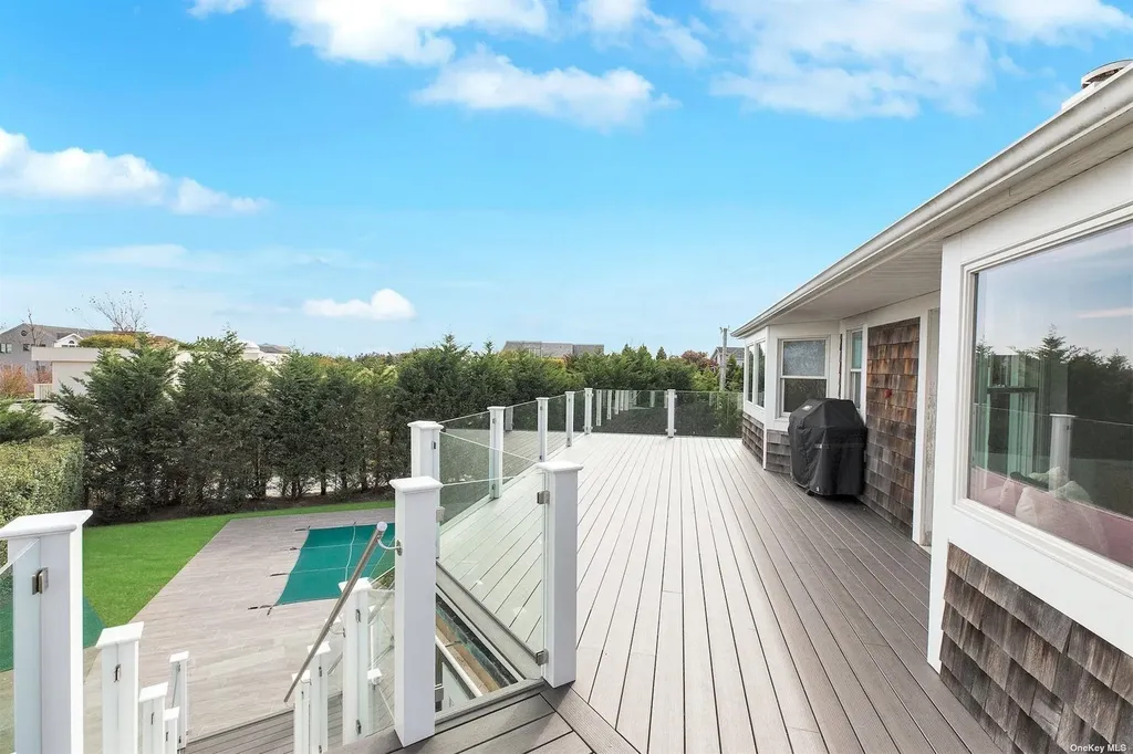 25 Exchange Westhampton Beach NY 11978
