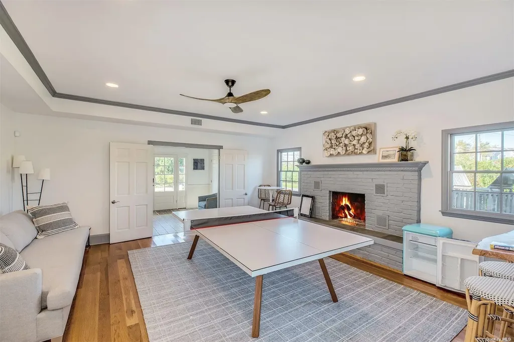 25 Exchange Westhampton Beach NY 11978