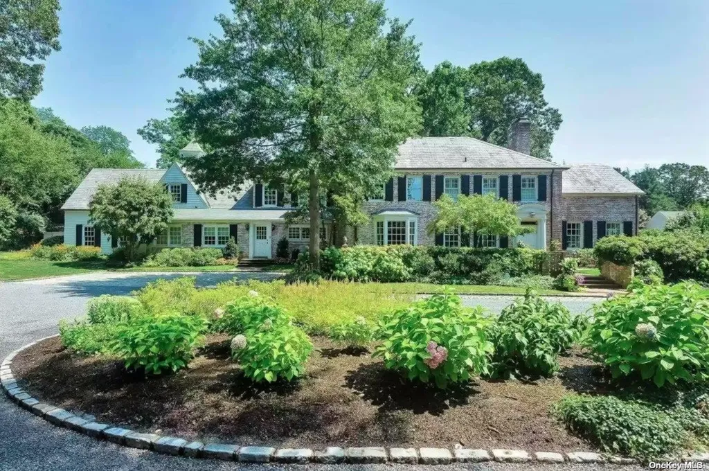 27 Wheatley Road Old Westbury NY 11568