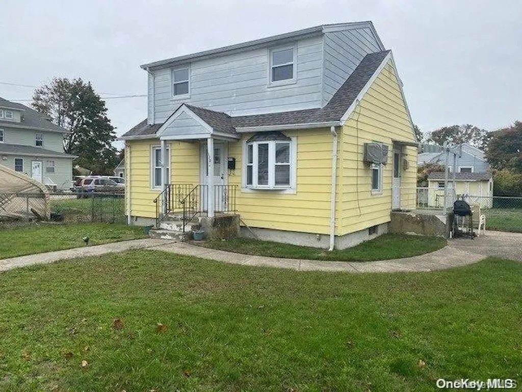 175 Smith Street Patchogue NY 11772