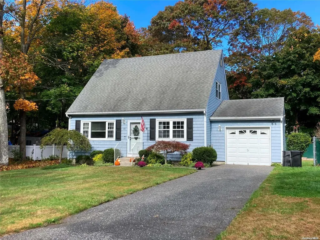 15 Probst Drive Shirley NY 11967