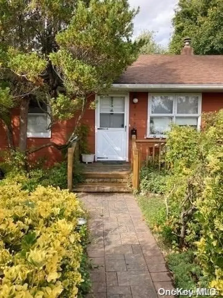 249 17th Street West Babylon NY 11704