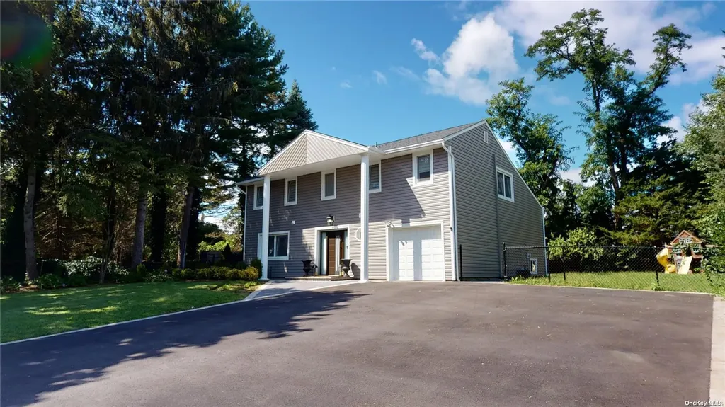 82 Tulipwood Drive Commack NY 11725