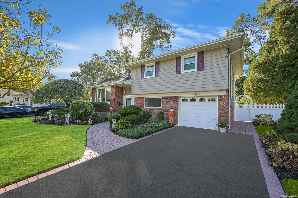 4 Harvard Lane Commack NY 11725