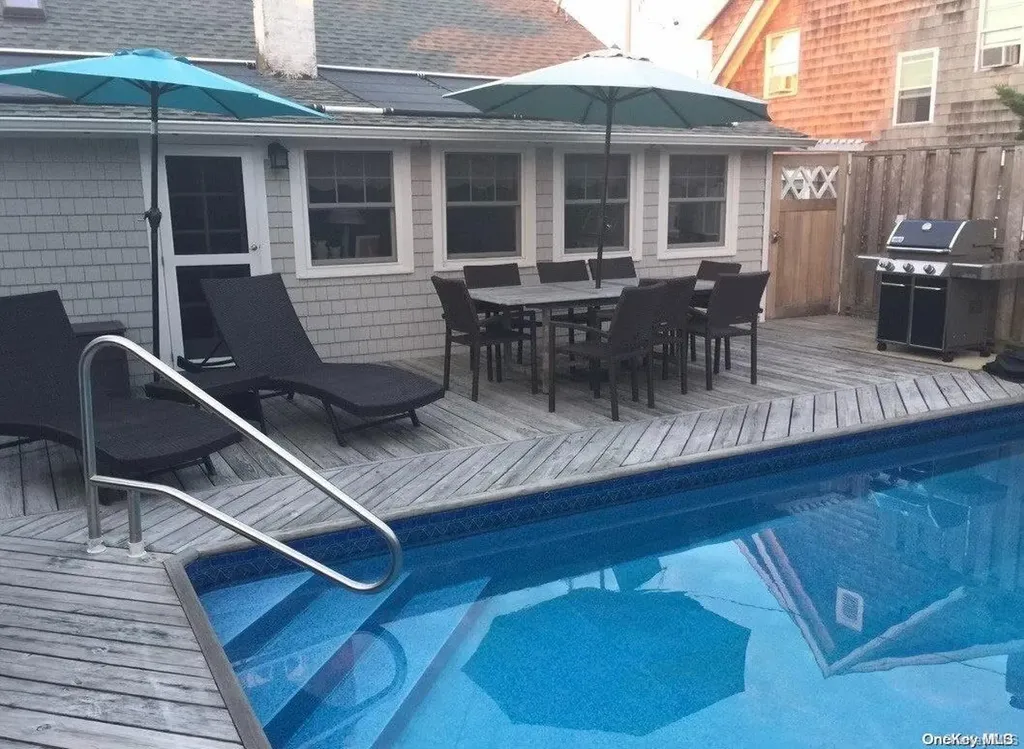 647 Ocean Breeze Ocean Beach NY 11770