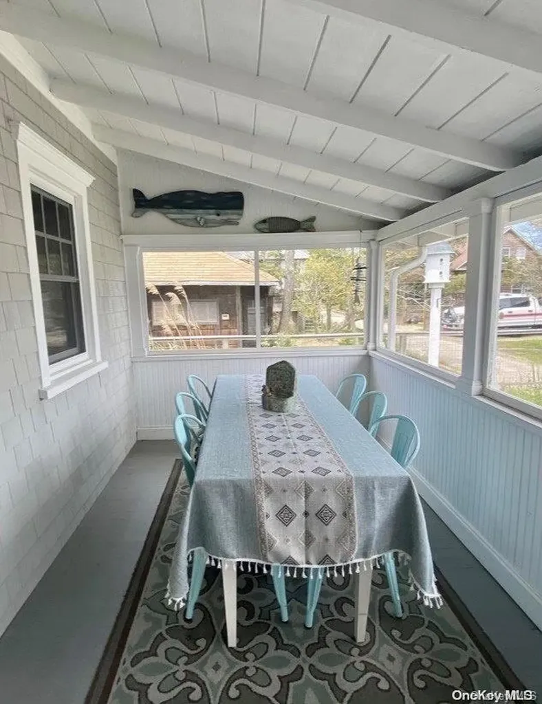 647 Ocean Breeze Ocean Beach NY 11770